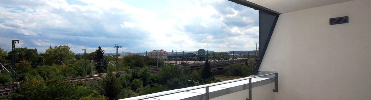 Balkon mit Blick auf Dresden